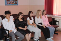 🎉 Последний звонок, экзамены и вручение аттестатов в Христианской СОШ «Наристе» 🎓📚