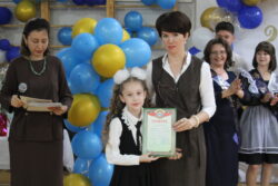 🎉 Последний звонок, экзамены и вручение аттестатов в Христианской СОШ «Наристе» 🎓📚