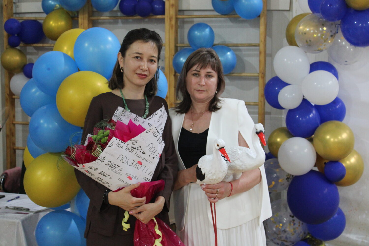 🎉 Последний звонок, экзамены и вручение аттестатов в Христианской СОШ «Наристе» 🎓📚