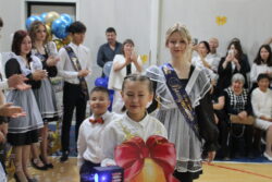🎉 Последний звонок, экзамены и вручение аттестатов в Христианской СОШ «Наристе» 🎓📚